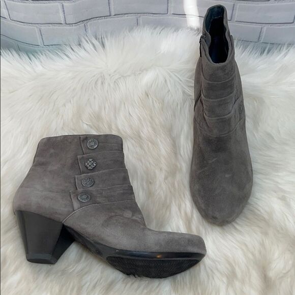 Dansko Baker Grey Suede Booties Sz 40/9.5-10 - Picture 1 of 7